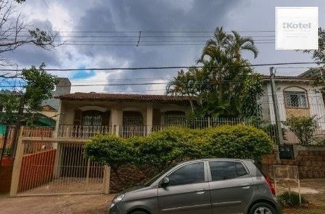 Casa sobrado no Jardim do Salso de 4 dormitórios e 3 vagas