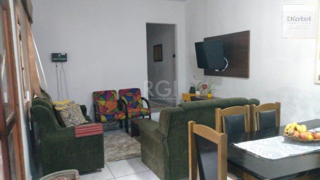 Casa para Venda no Centro de Viamão de 3 dormitórios e vaga
