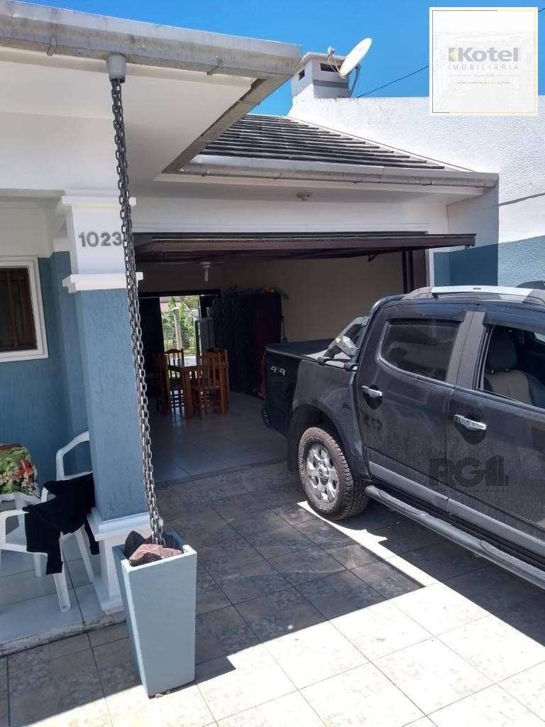 Casa 3 dormitórios + piscina + 4Vagas garagem + 2 quadras mar — foto 2