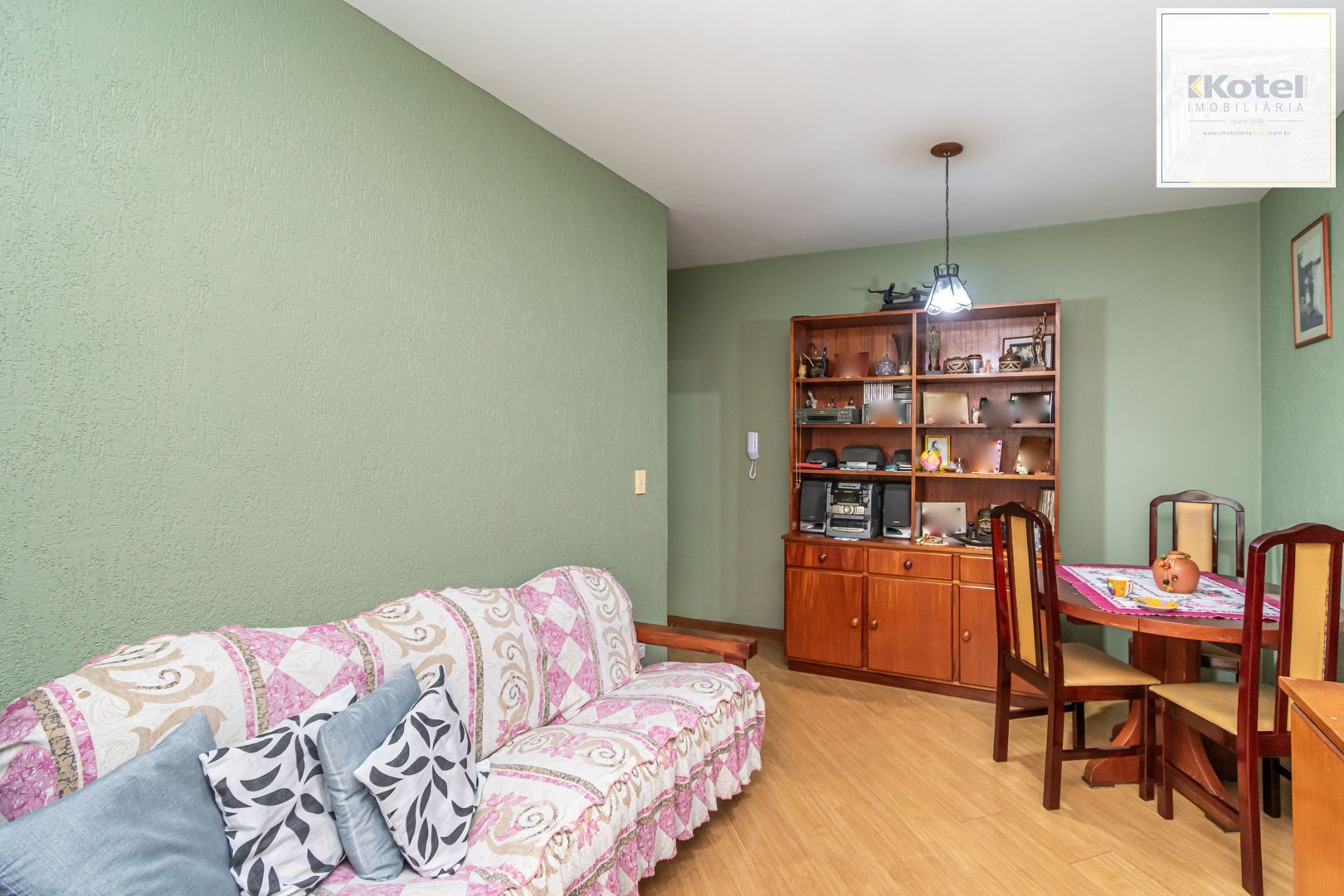 Apartamento de 2 dormitórios, vaga e infra