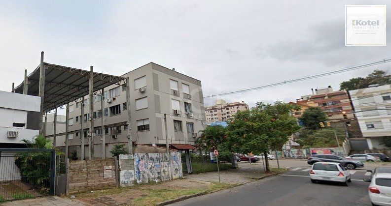 TERRENO COMERCIAL COM PROJETO APROVADO PARA LOJA