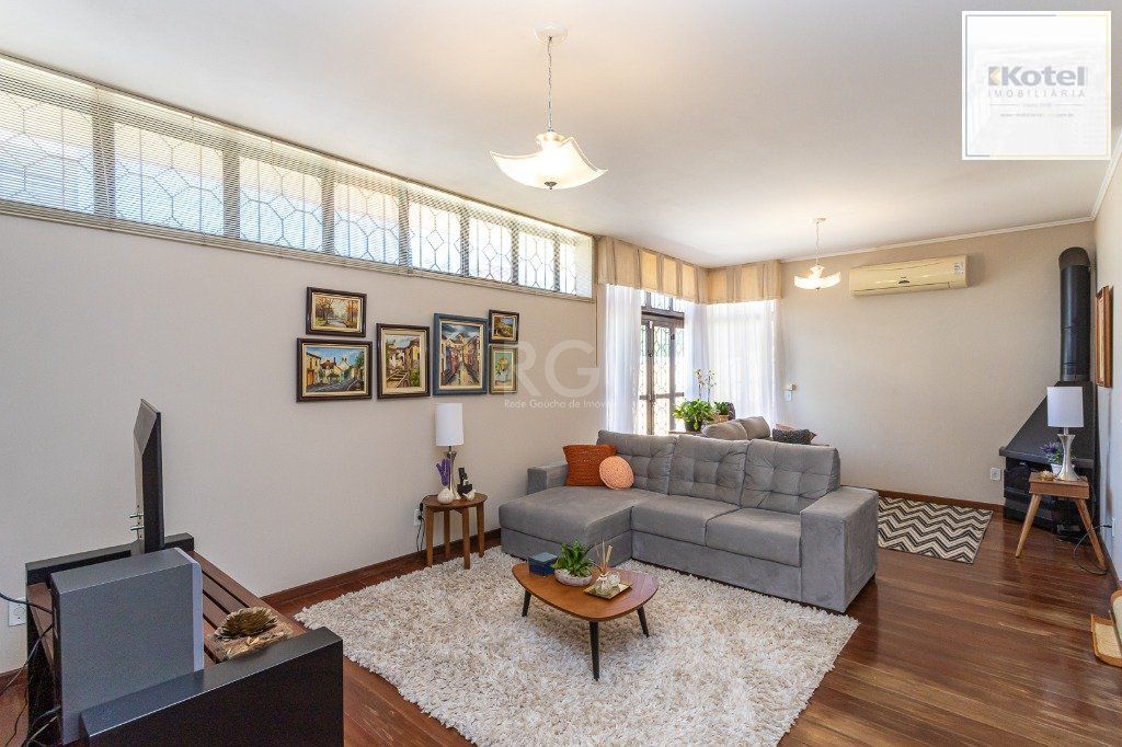 Casa no bairro Petrópolis de 3 dormitórios — foto 3