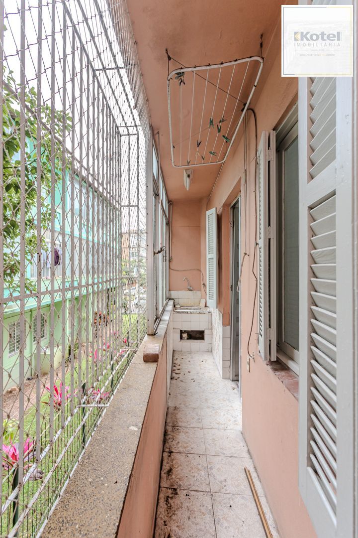 Apartamento no Menino Deus de 1 dormitório DESOCUPADO