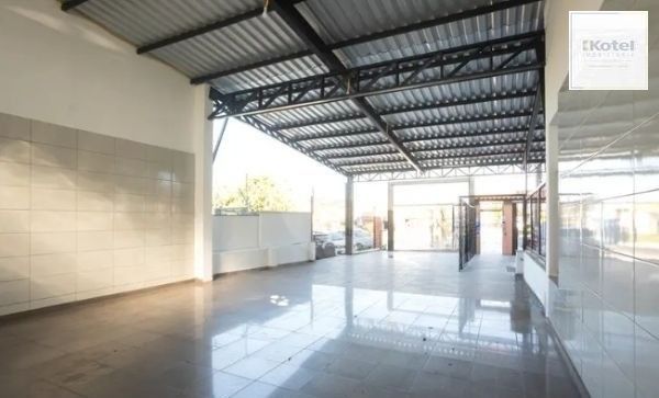 Prédio comercial no bairro Vila Jardim com 550m²