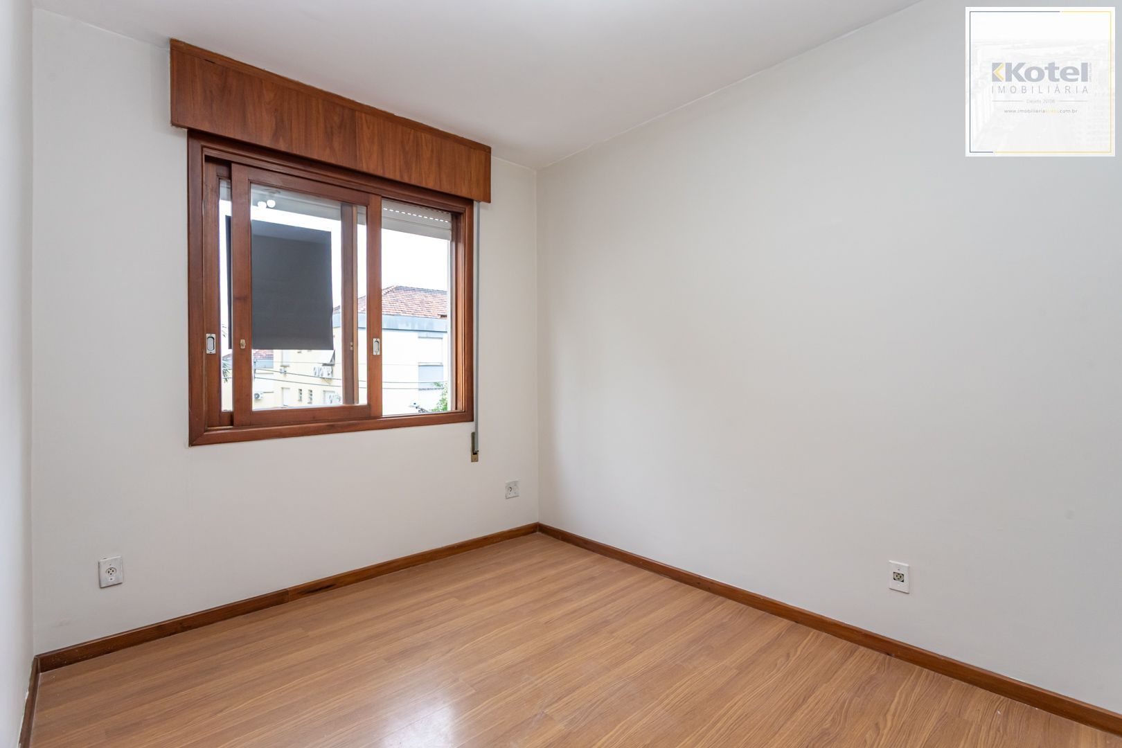Apartamento no bairro Vila Ipiranga de 2 dormitórios e vaga DESOCUPADO — foto 5