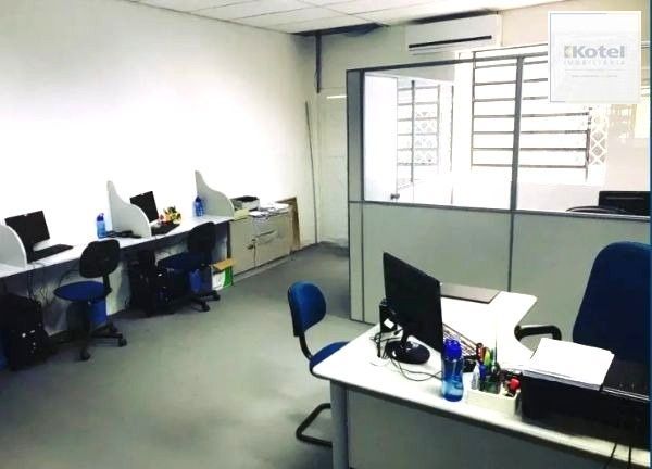 Prédio Comercial no bairro Santana