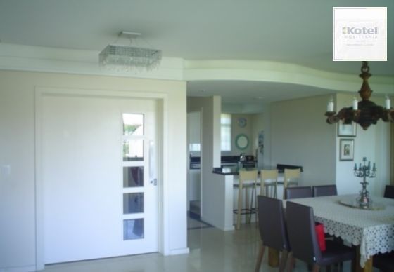 Casa sobrado no bairro Jardim Sabará de 3 dormitórios e 4 vagas