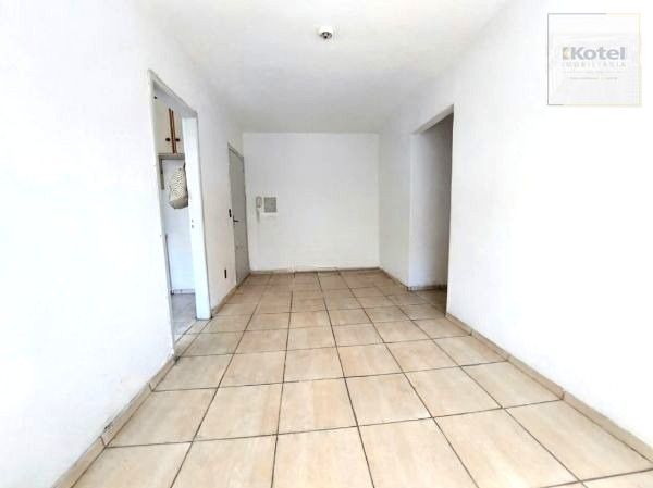 Apartamento de 3 dormitórios, 1 vaga - Cristal — foto 2