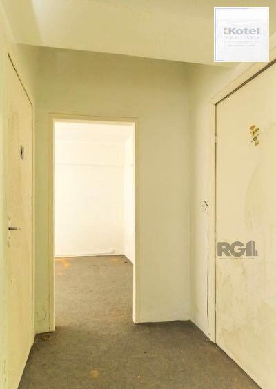 Apartamento de 1 dormitório, Centro Histórico desocupado
