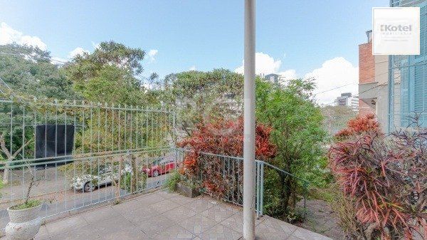 Casa de 3 dormitórios, 2 vagas - Petrópolis — foto 3