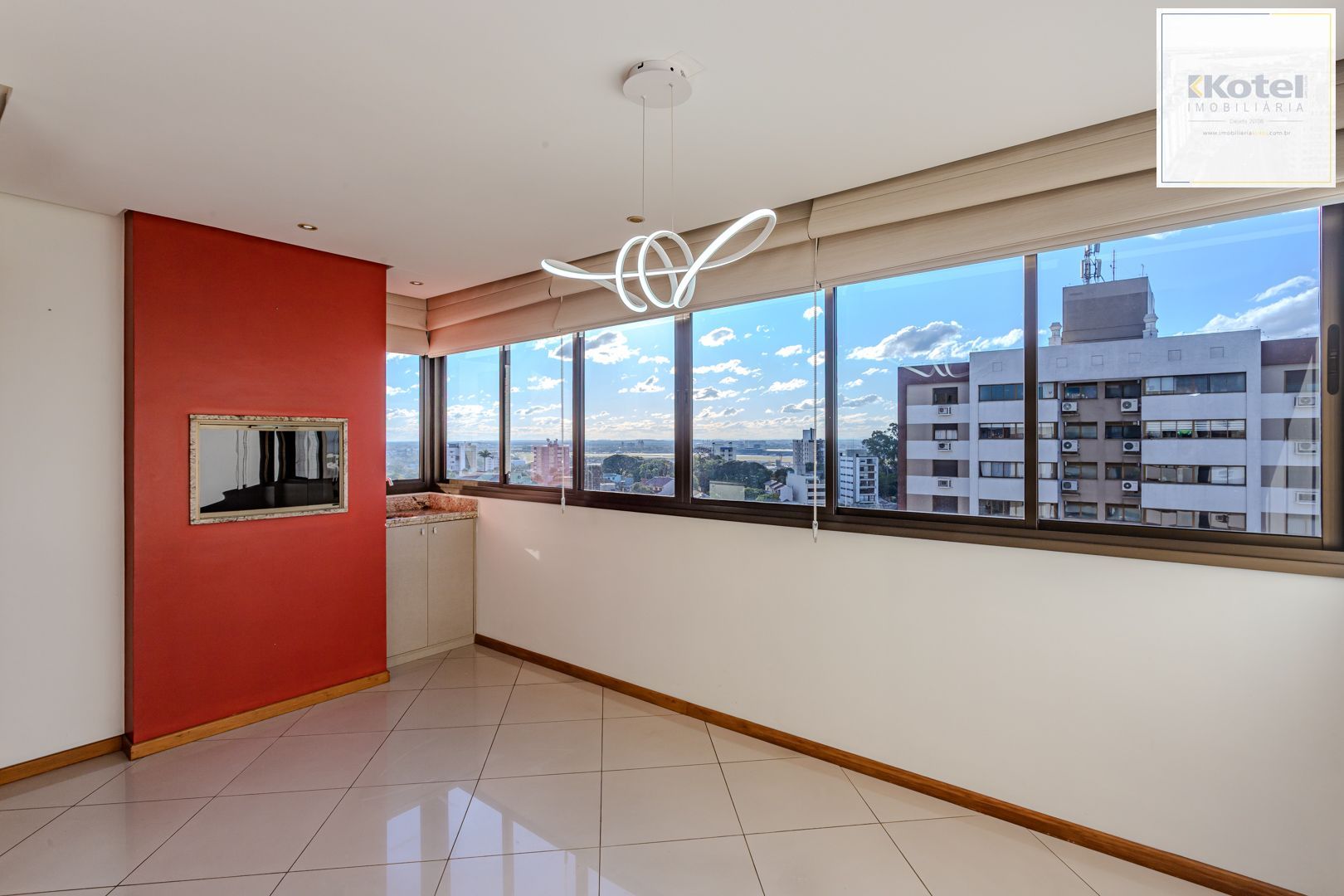 Apartamento no Cristo Redentor de 3 dormitórios e 2 vagas DESOCUPADO