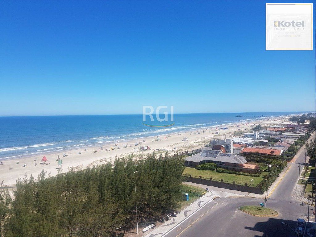 Apartamento para Venda - 168.01m², 4 dormitórios, sendo 3 suites, 2 vagas - Centro