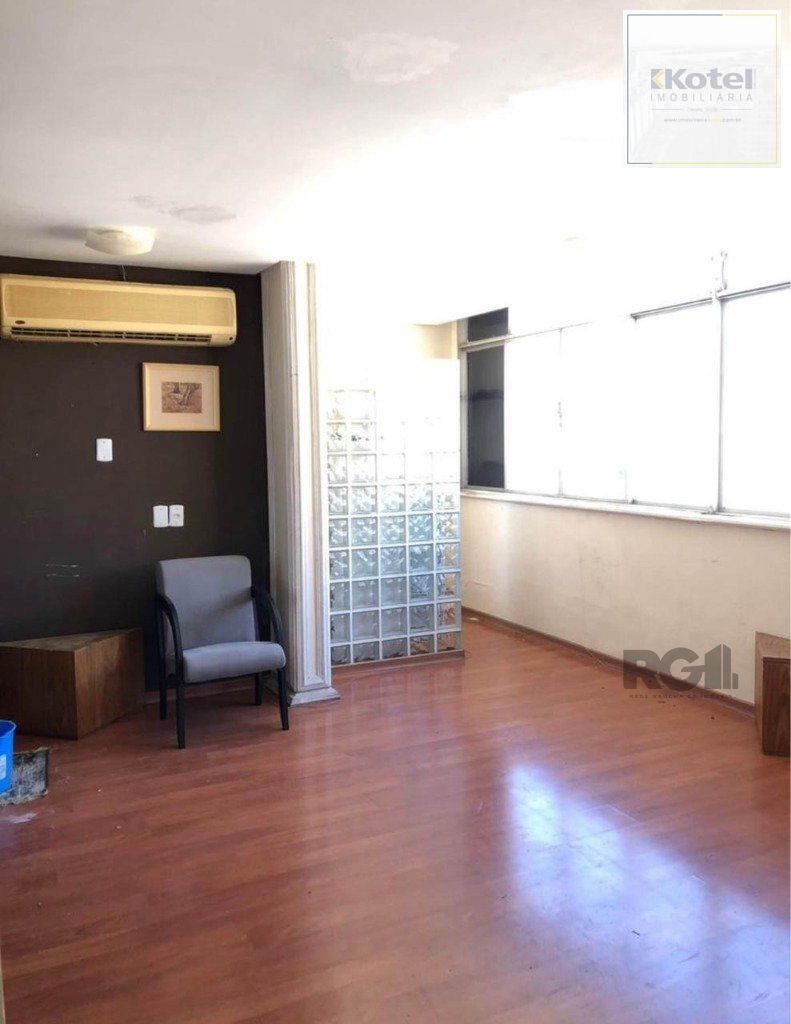 Sala comercial no Centro com 86m²