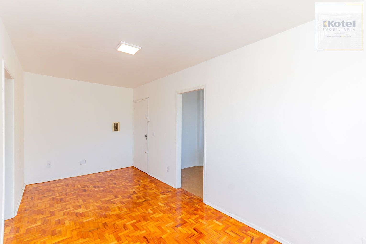 Apartamento de 3 dormitórios, **1 vaga - Cristal DESOCUPADO — foto 4