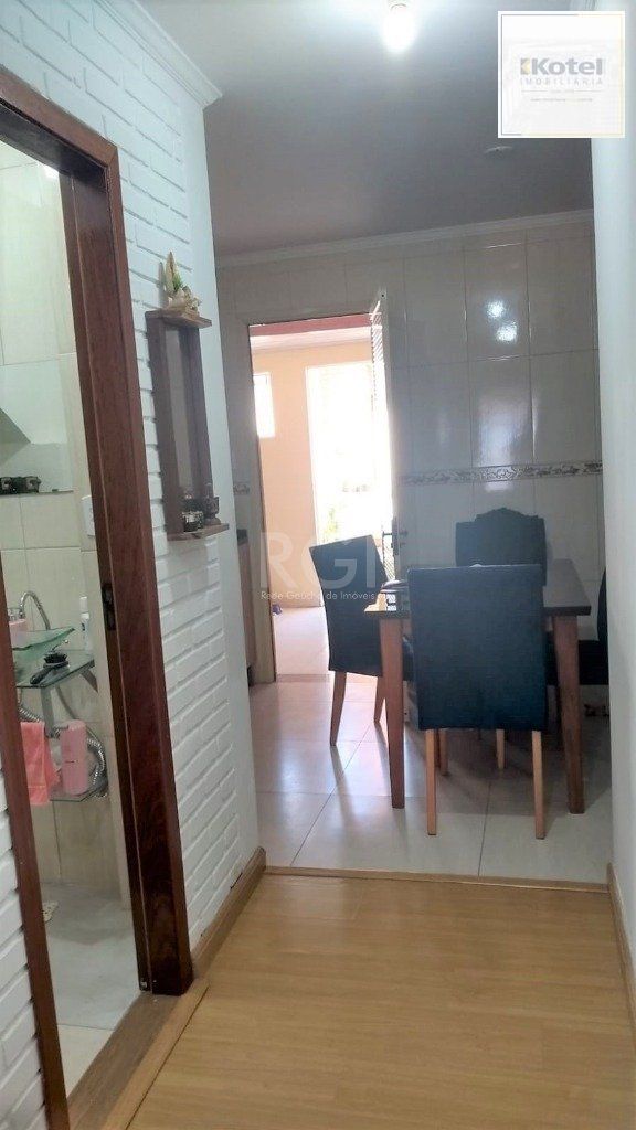 Casa no Centro de Gravatai de 2 dormitórios e vaga