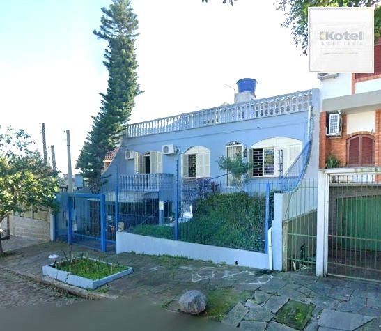 Sobrado no bairro Vila Ipiranga de 4 dormitórios e 2 vagas — foto 2