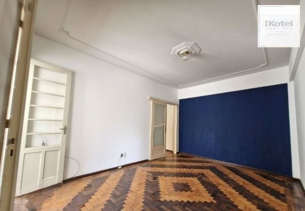 Apartamento no Centro de 3 dormitórios DESOCUPADO