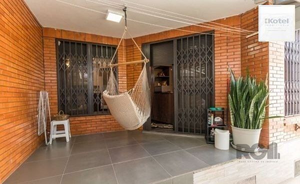 Casa sobrado no Cristal de 3 dormitórios e 3 vagas — foto 4
