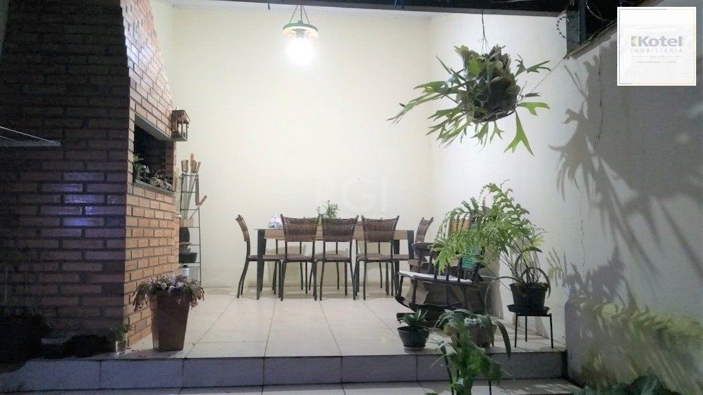 Casa no Centro de Gravatai de 2 dormitórios e vaga