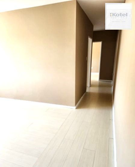 Apartamento no Menino Deus de 2 dormitórios DESOCUPADO