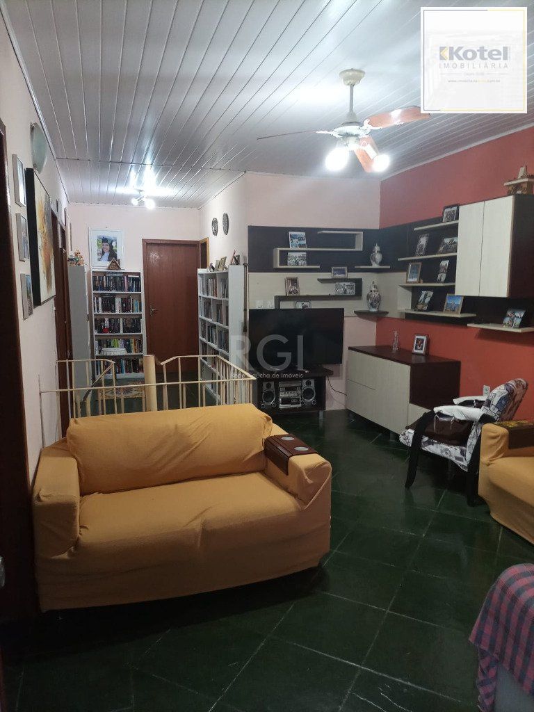Casa para Venda - 200m², 4 dormitórios, 2 vagas - Vila Ipiranga