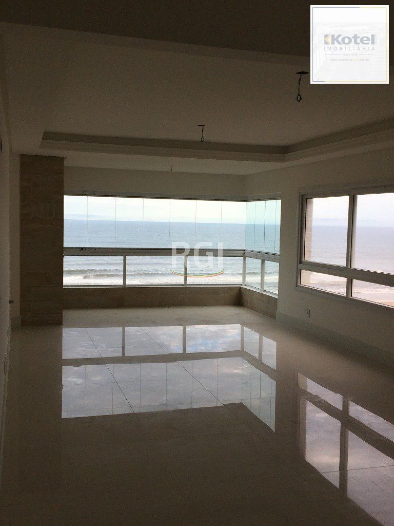Apartamento para Venda - 123.48m², 3 dormitórios, sendo 1 suites, 2 vagas - Centro
