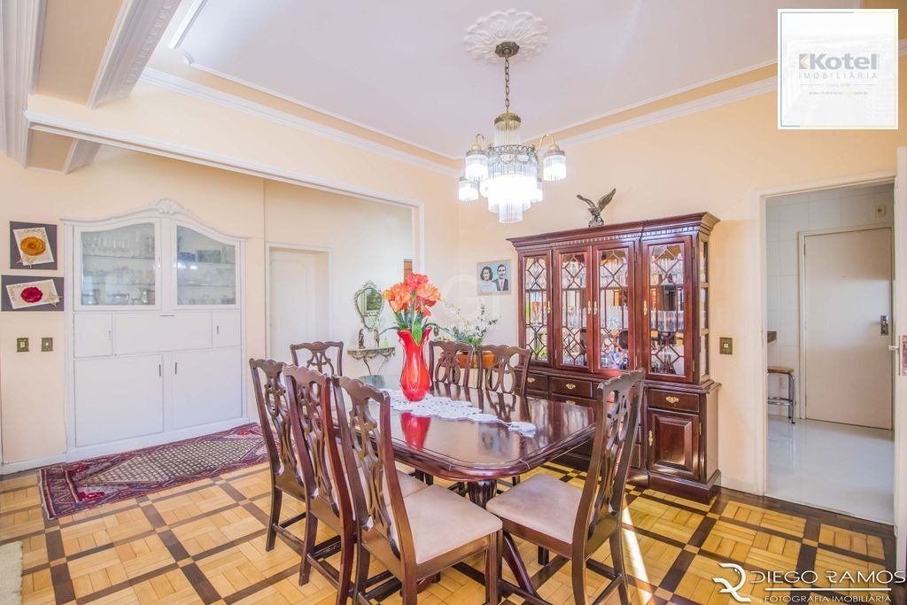 Apartamento para Venda - 207.97m², 4 dormitórios, sendo 1 suites, 1 vaga - Moinhos de Vento — foto 4