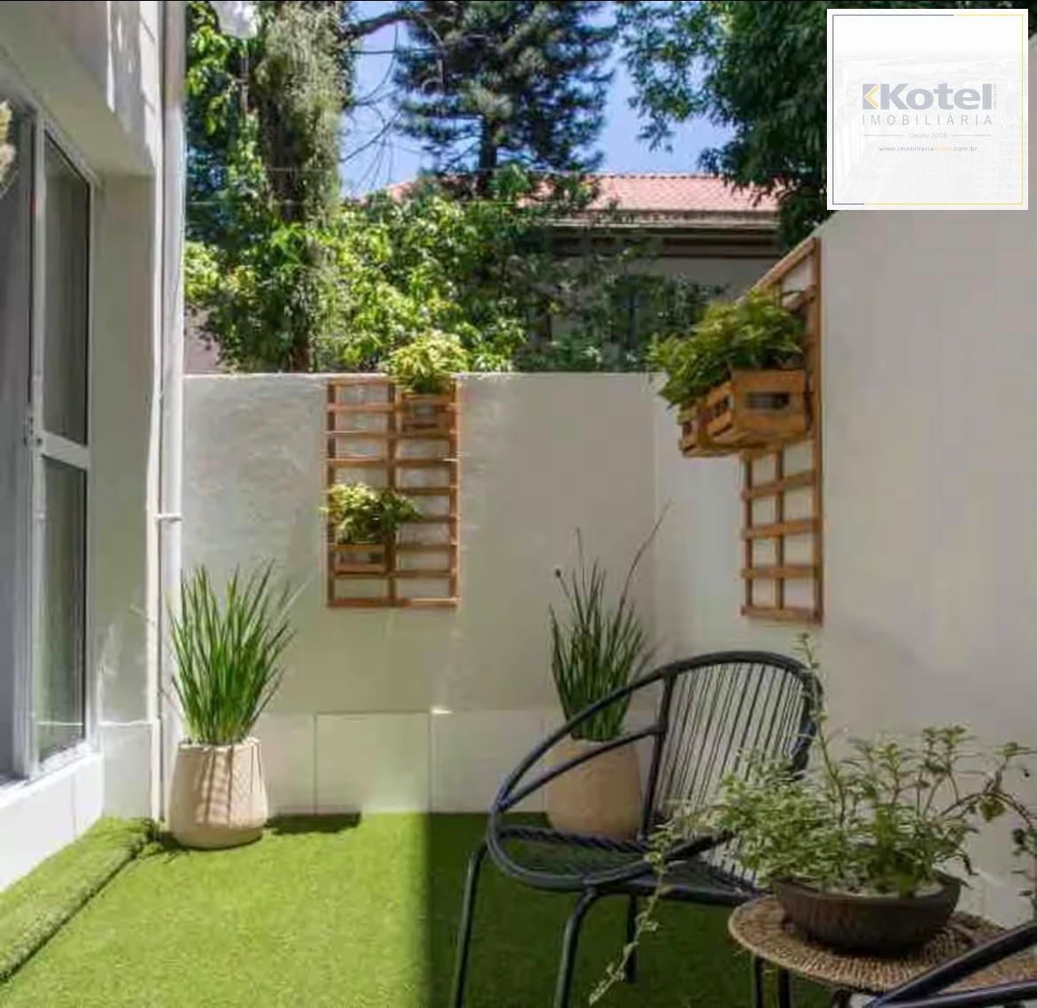 Apartamento Térreo com pátio na Cidade Baixa de 1 dormitório MOBILIADO