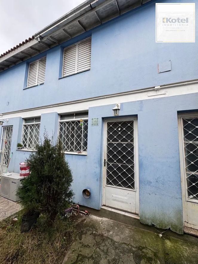 Casa em condomínio na Vila Nova de 2 dormitórios DESOCUPADA