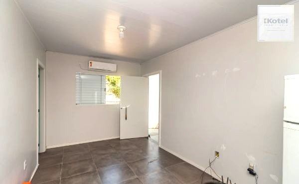 Casa no bairro Jardim Carvalho de 2 dormitórios e amplo pátio
