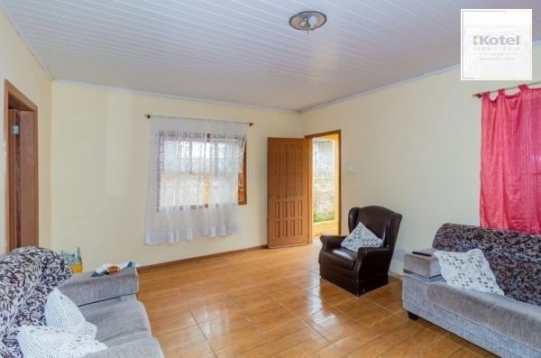 Casa / Terreno com 3 casas de alvenaria no bairro Morro Santana
