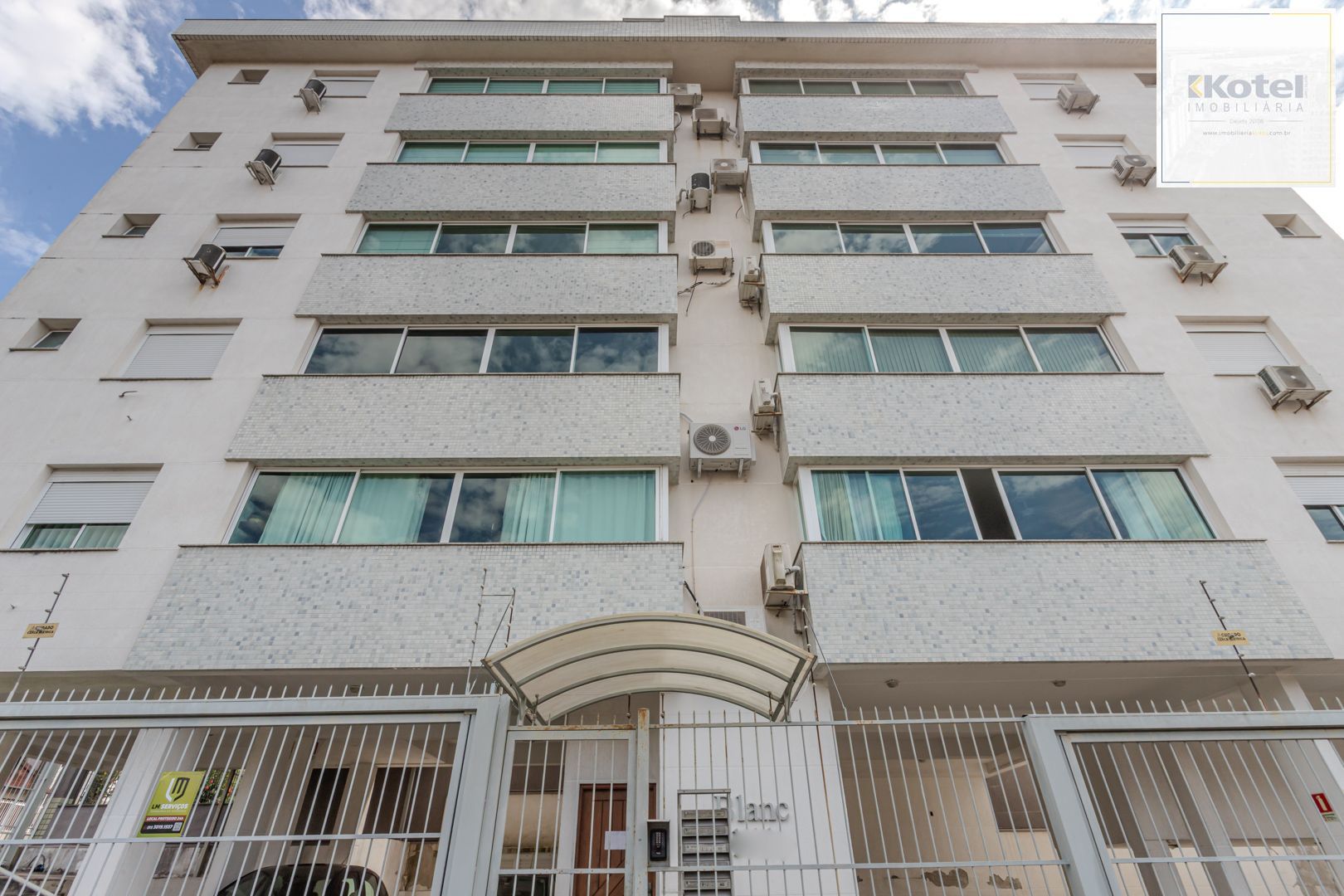 Ótimo apartamento Dois Dormitórios Jardim Planalto