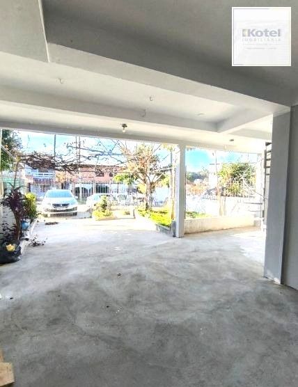 Casa sobrado no bairro Jardim do Salso DESOCUPADA