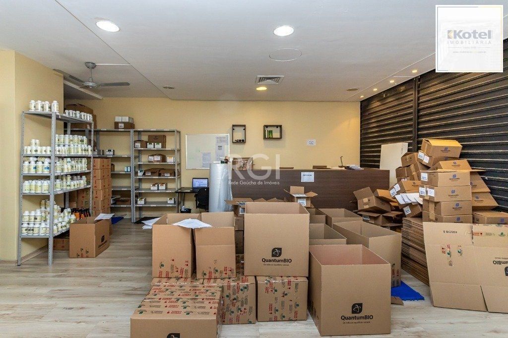 Loja Comercial na Av Cristóvão Colombo