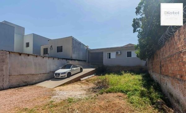 Casa no bairro Jardim Carvalho de 2 dormitórios e amplo pátio