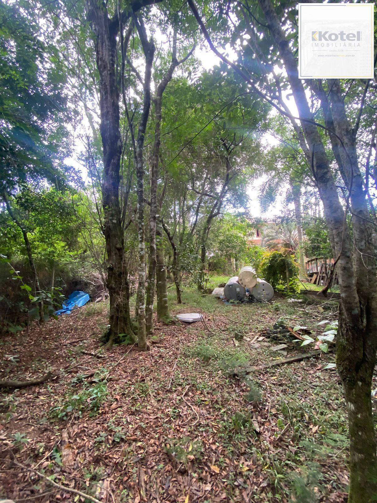 Excelente terreno arborizado no Cantegril Fase II.