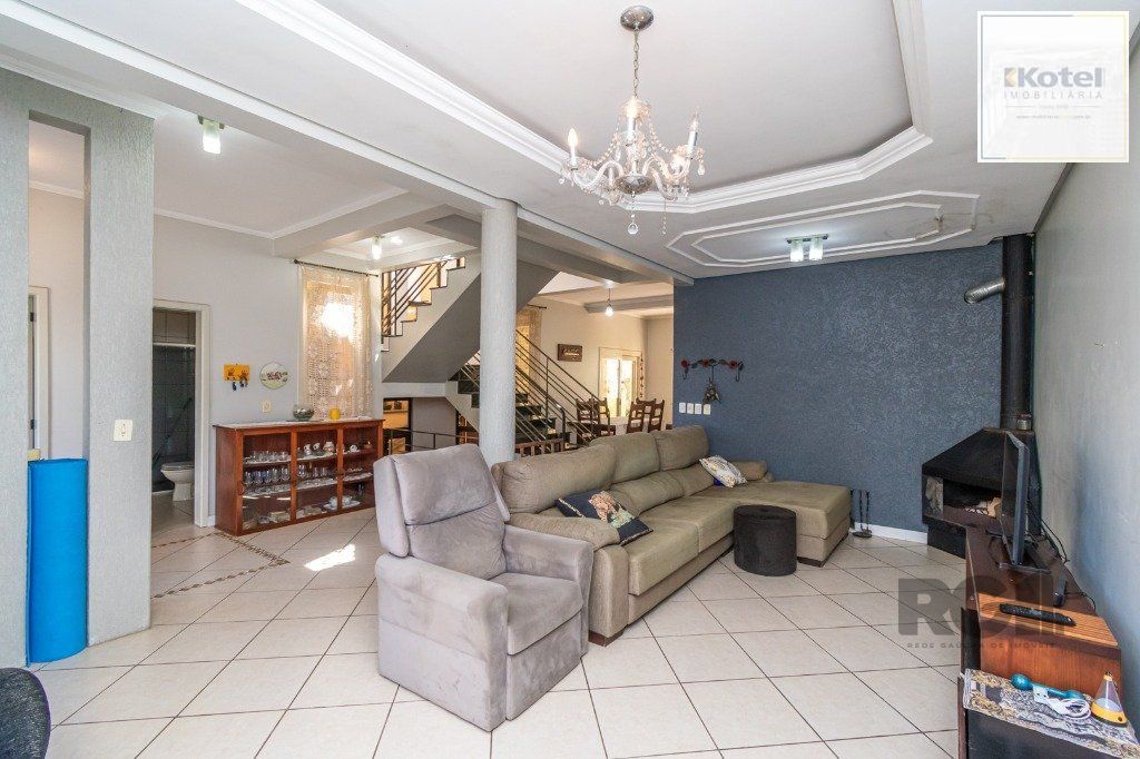 Casa sobrado no jardim Botânico com 5 dormitórios e 4 vagas