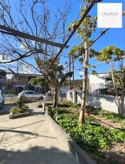 Casa sobrado no bairro Jardim do Salso DESOCUPADA
