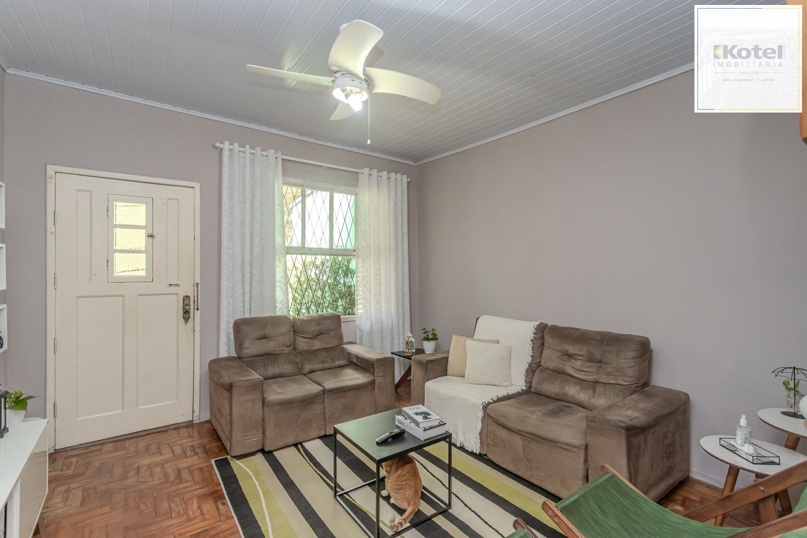 Casa no bairro Jardim Botânico de 3 dormitórios e garagem e terreno com 370m² — foto 5