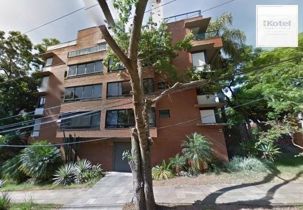 Cobertura no bairro Petrópolis de 3 dormitórios e 3 vagas