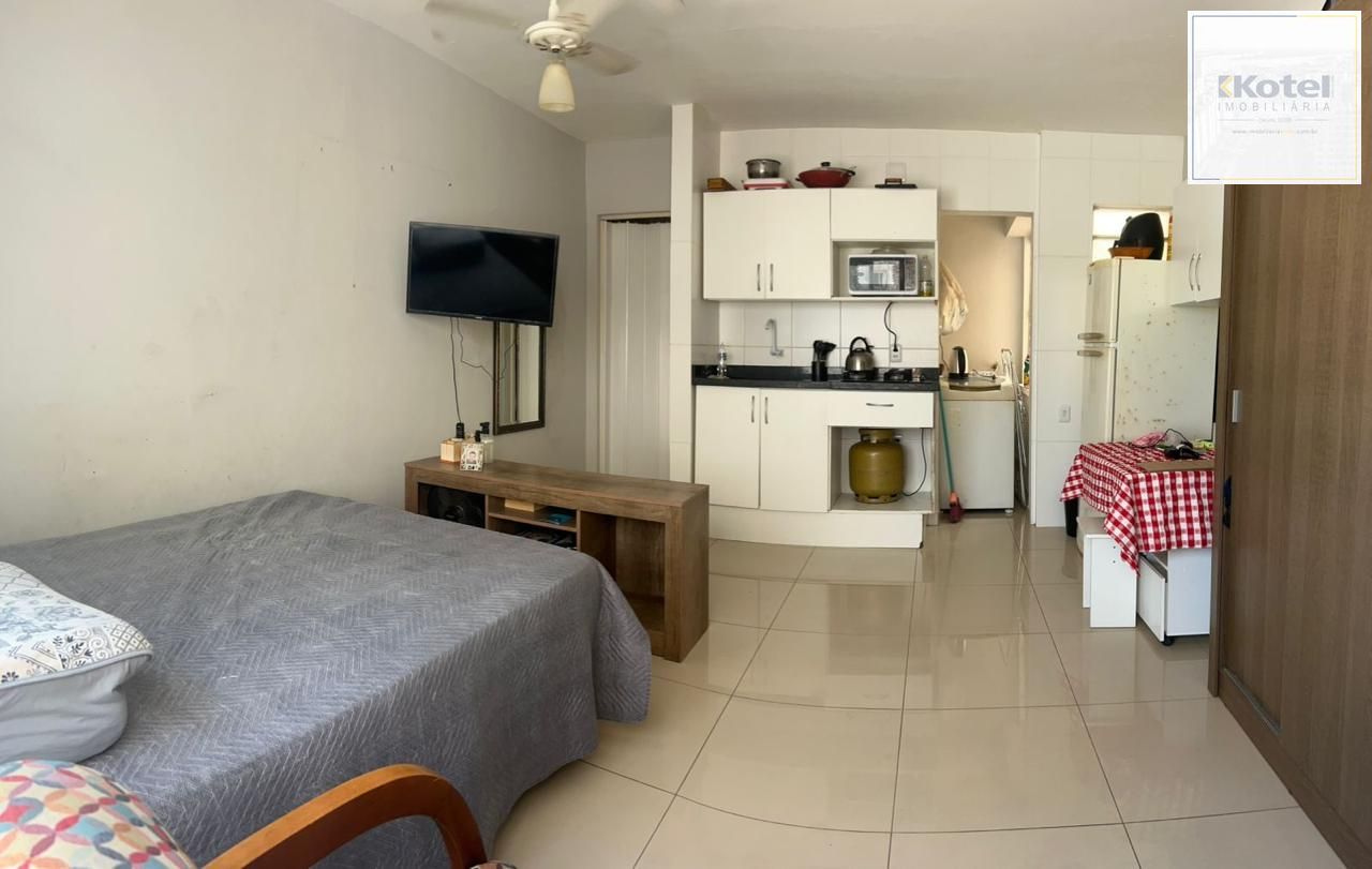 Apartamento JK no bairro Azenha — foto 2