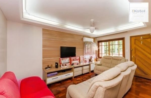 Casa / sobrado no bairro Jardim Itu de 3 dormitórios e pátio com piscina