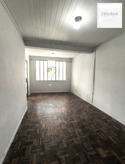 Casa sobrado no bairro Jardim do Salso DESOCUPADA