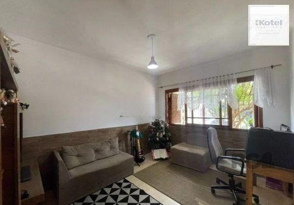 Casa 4 quartos à venda, 241000m², Vila Márcia - Cachoeirinha