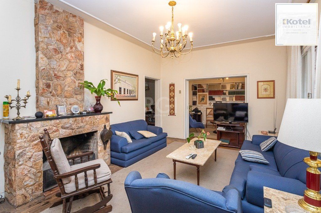 Casa no bairro Petrópolis de 3 dormitórios — foto 2