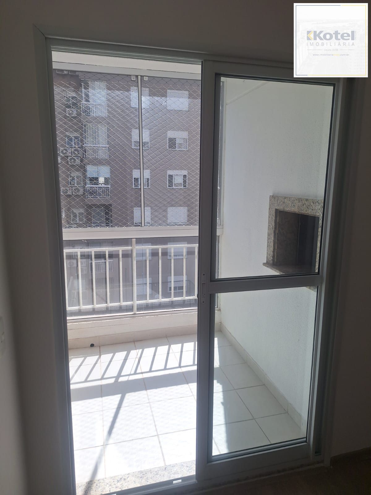 Apartamento no bairro Teresópolis de 2 dormitórios vaga infra DESOCUPADO — foto 4