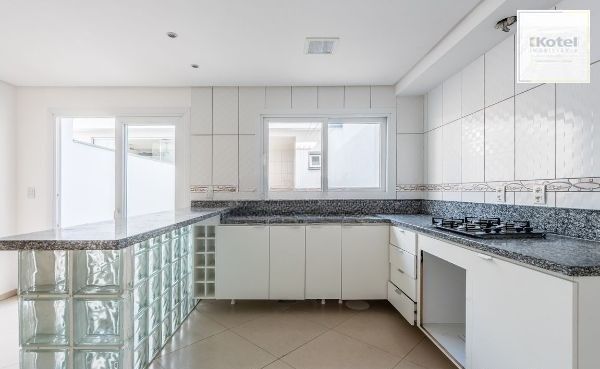 Casa sobrado no bairro Vila Ipiranga de 3 dormitórios e 2 vagas — foto 5