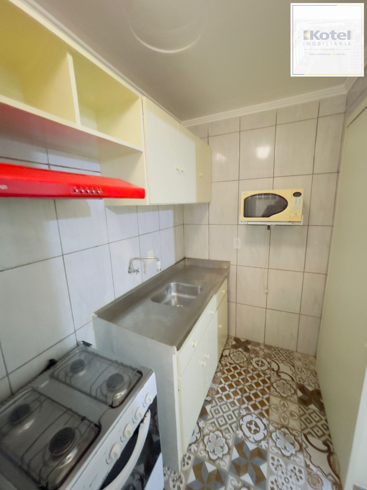 APARTAMENTO REFORMADO E DESOCUPADO, ENTRAR E MORAR NA CIDADE BAIXA!!!