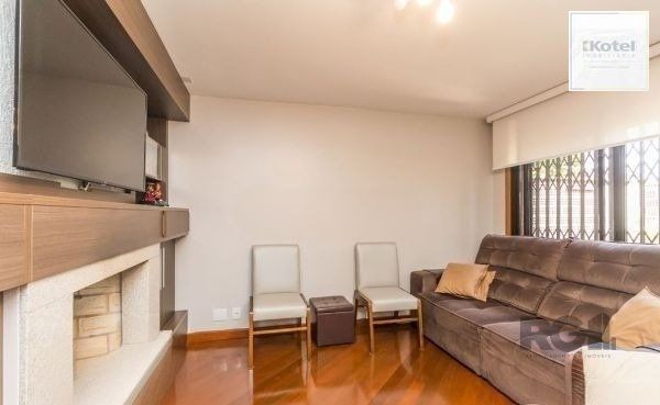 Casa sobrado no Cristal de 3 dormitórios e 3 vagas — foto 5