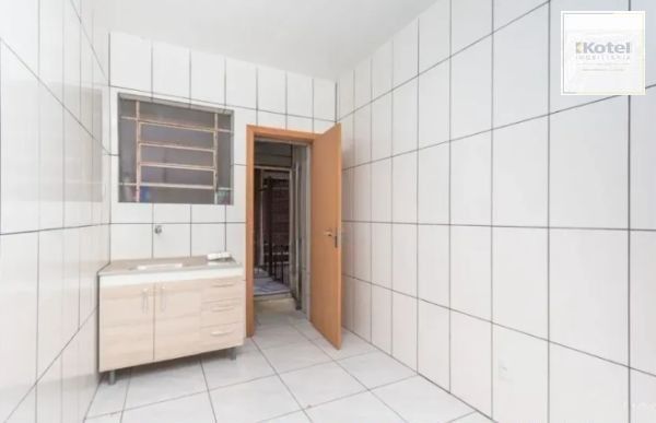 Apartamento de 2 dormitórios térreo DESOCUPADO no bairro Praia de Belas — foto 5